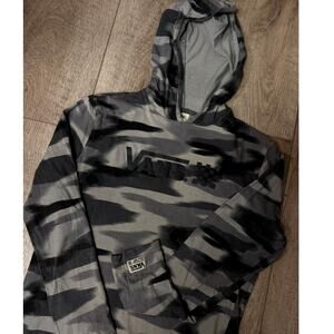 VANS Long Sleeve - Lightweight Camo Hoodie - Small